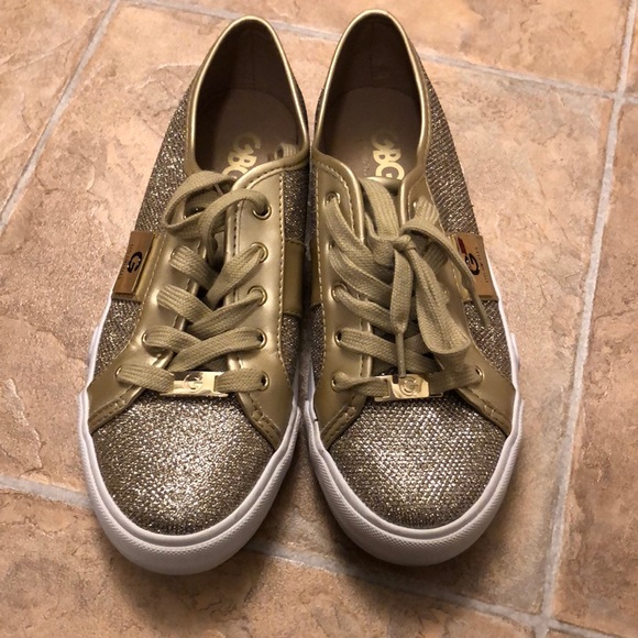 Guess Shoes - Picture 1 of 7